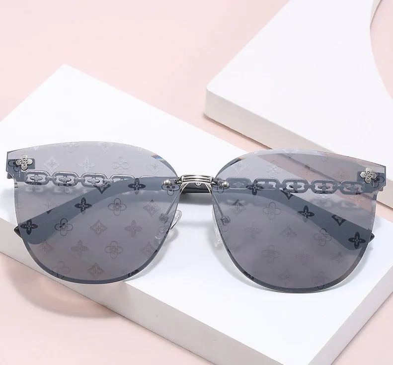 2025 new fashion trend sunglasses, high-end light luxury style, women's sunglasses, laser lenses, personalized street photography