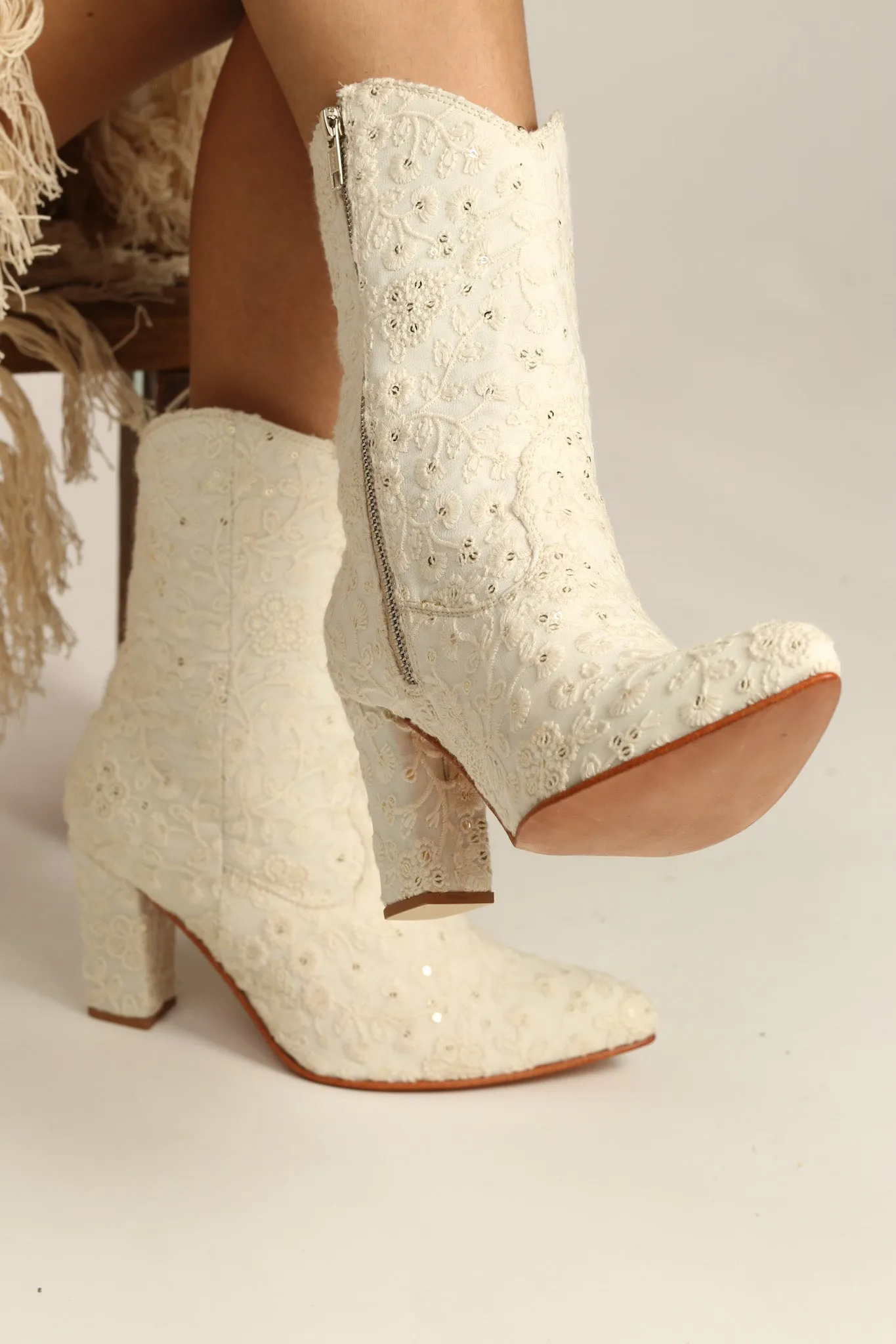 EMBROIDERED BOOTS ARABELLA