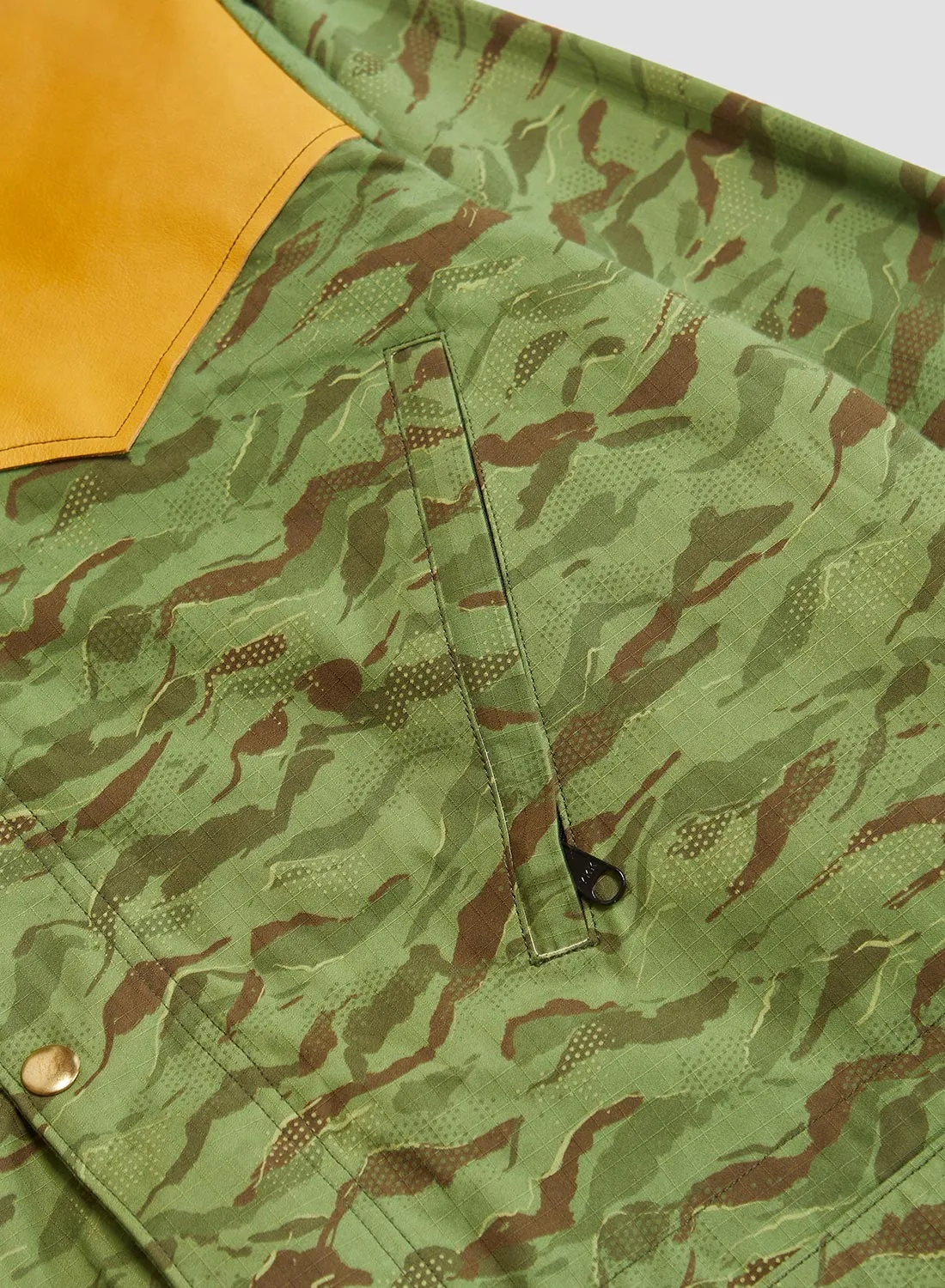 Rocky Mountain Featherbed x Nigel Cabourn Mountain Parka Mountain Camo in Green