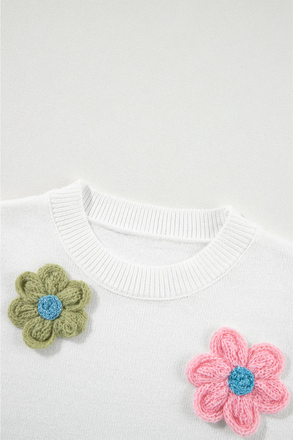 White 60s Vintage Flower Pattern Knitted Top